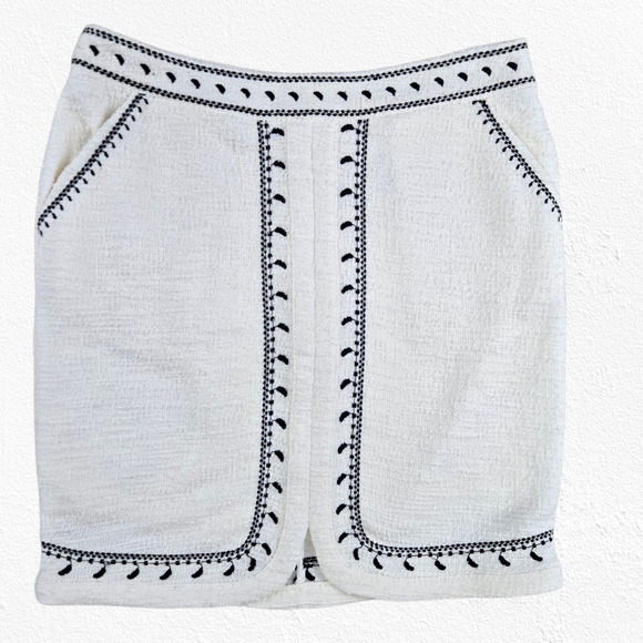 Dolan Left Coast White Textured Embroidered Mini Skirt Size Small Pockets Lined - Picture 1 of 8